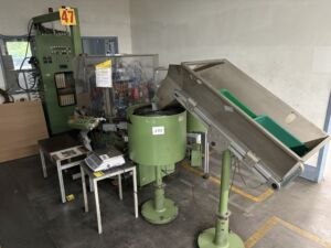 290